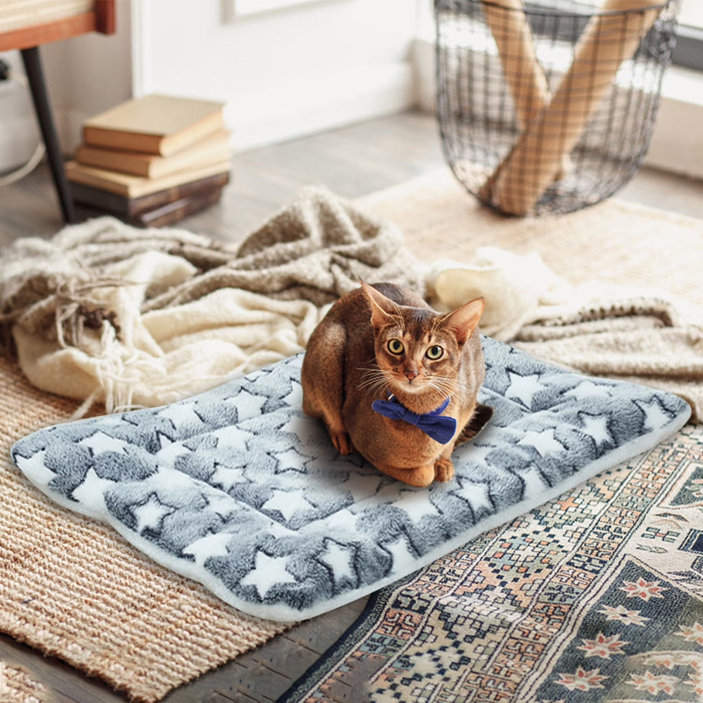1 Pc Thickened Non Slip Dog Crate Mat, Kennel Pad Replaceable Pet Bed Pad, Warm Pet Pad, Sleeping Mat for Small, Medium, Large Dog, Machine Washable (White)
